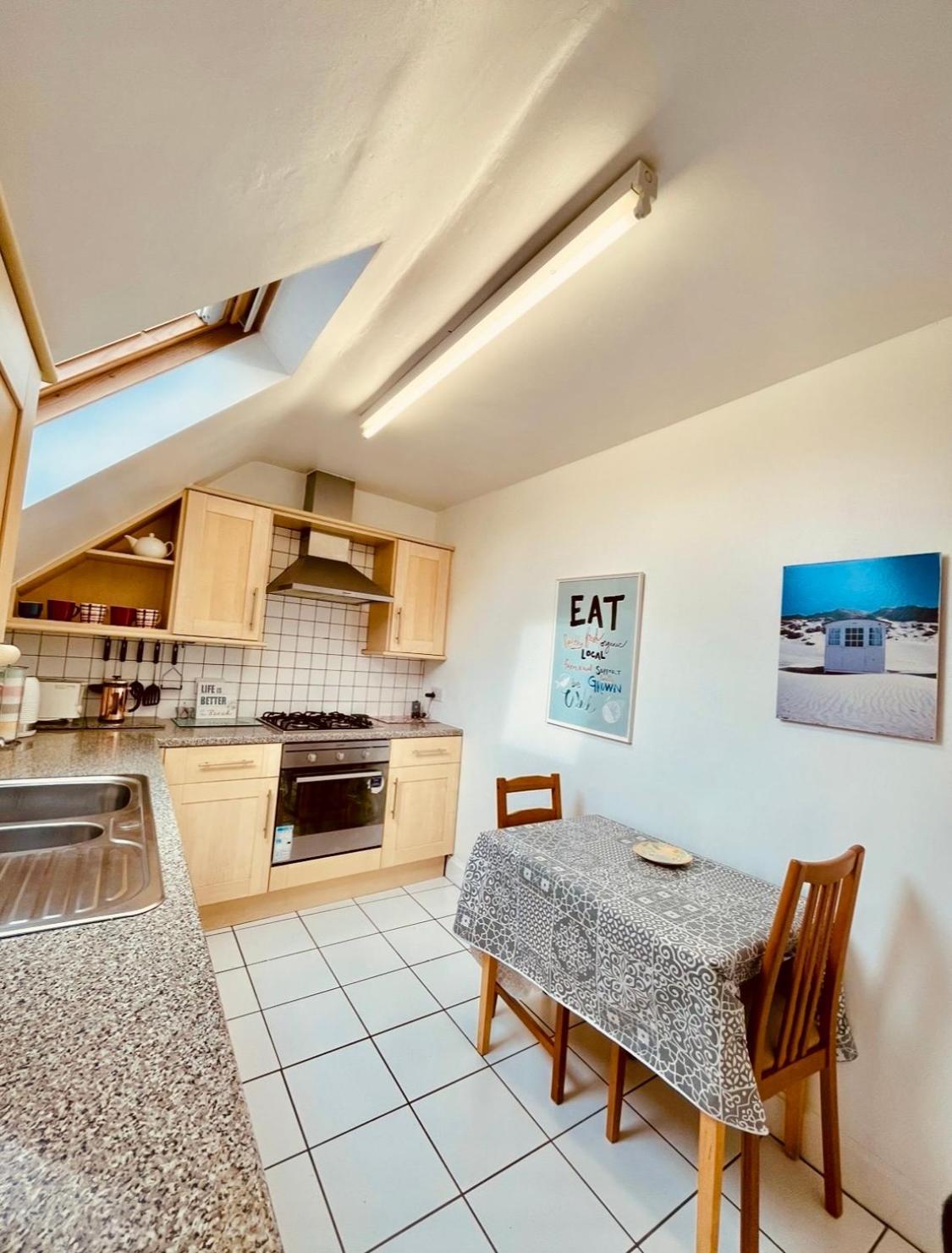 The Crows Nest Apartment Аймът Екстериор снимка