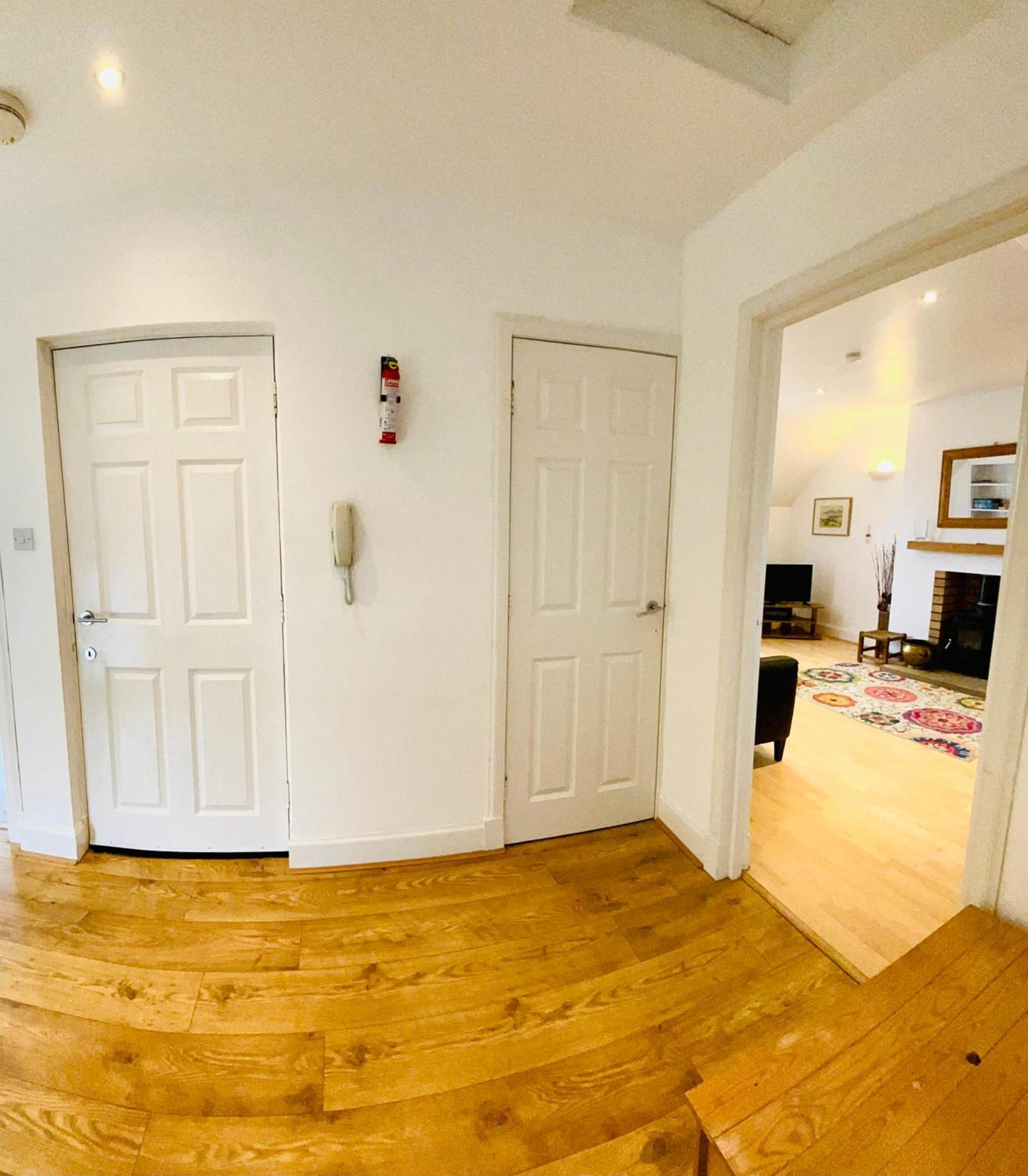 The Crows Nest Apartment Аймът Екстериор снимка